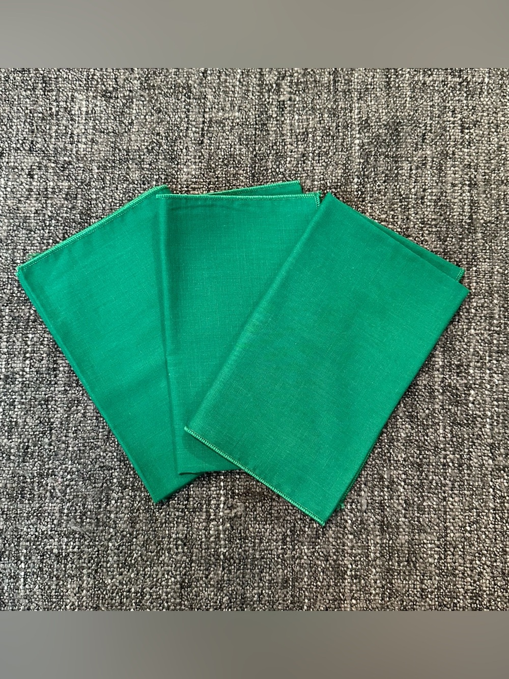 Set of 3 green, cloth napkins